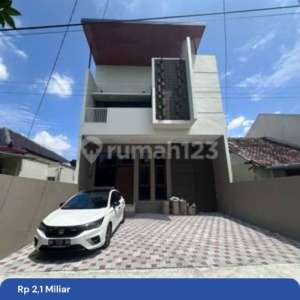 Rumah Mewah 2 Lantai Dekat Kampus Di Condongcatur , tersedia melalui melalui situs Rumah123