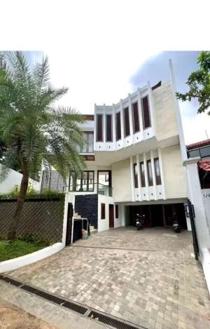 Rumah Mewah 3 Lantai dg Swimming Pool di Pondok Indah Jaksel 16057 , tersedia melalui melalui situs Olx