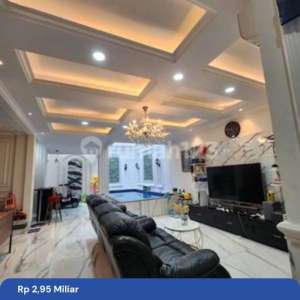 Rumah Mewah 3 Lantai Furnished Di Antapani , tersedia melalui melalui situs Rumah123