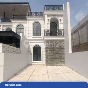Rumah Mewah 5 Menit Lrt Harjamukti, 5 Menit Tol Cijago, 10 Menit Tol Cibubur, Selangkah Jalan Raya Harjamukti , tersedia melalui melalui situs Rumah123