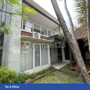 Rumah Mewah Besar Asri Terawat Sayap Buah Batu Bandung , tersedia melalui melalui situs Rumah123