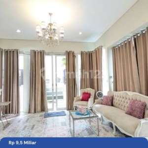 Rumah Mewah Di Citra Grand, Kolam Renang Pribadi , tersedia melalui melalui situs Rumah123