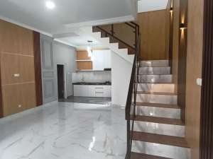 Rumah Mewah Di Kadirojo Purwomartani, 4 KT dan 3 KM, Bonus 3 AC , tersedia melalui melalui situs Olx