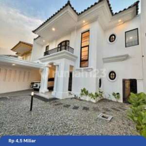 Rumah Mewah di Kawasan Premium Bsd Tanggerang Tr , tersedia melalui melalui situs Rumah123