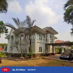 Rumah Mewah di Kawasan Prime Kebayoran Baru, Dekat ke Senayan , tersedia melalui melalui situs Rumah123