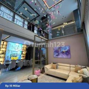 Rumah Mewah Navapark Ada Private Swimming Pool, Interior Cakep , tersedia melalui melalui situs Rumah123