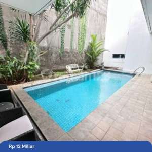 Rumah Mewah Semifurnished Nyaman dengan Swimming Pool di Kemang , tersedia melalui melalui situs Rumah123
