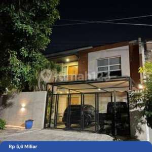 Rumah mewah siap huni tengah kota Semarang telagabodas akpol , tersedia melalui melalui situs Rumah123