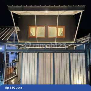 Rumah Mezzanine 3 Kt Semi Furnish, Dekat Ambarukmo Plaza , tersedia melalui melalui situs Rumah123
