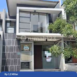 Rumah Minimalis 2 Lantai Shm Sudah Renovasi , tersedia melalui melalui situs Rumah123