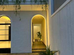 RUMAH MODERN CANTIK PURIMAS RUNGKUT GUNUNG ANYAR, BARU GRESS. SURABAYA TIMUR. DEKAT UPN, PINTU TOL, BANDARA JUANDA, Dsb , tersedia melalui melalui situs Olx