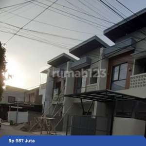 Rumah Modern dan Baru di Komplek Kiarasari Buahbatu Bandung Kota , tersedia melalui melalui situs Rumah123
