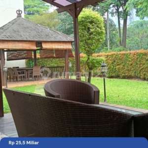 Rumah Modern Hook 4 Kamar Taman Luas Navapark Bsd Full Furnished , tersedia melalui melalui situs Rumah123