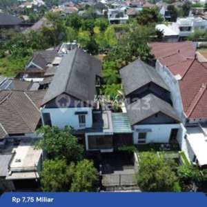 Rumah Modern Rasa Resort 3 Lantai di Daerah Puncak Dieng, Kota Malang , tersedia melalui melalui situs Rumah123