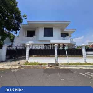 Rumah Murah Dharmahusada Indah Dekat Galaxy Mall, Kertajaya , tersedia melalui melalui situs Rumah123