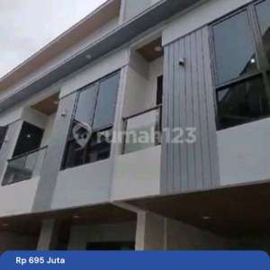 Rumah Murah.2 Lantai DekatDan Shm , tersedia melalui melalui situs Rumah123