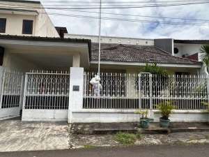 Rumah Nyaman 1 LT di Jl Cendrawasih Bintaro Jakarta Selatan , tersedia melalui melalui situs Olx