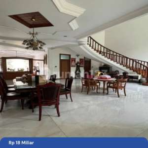 Rumah Pantai Mutiara 583m Shm Selangkah Ke Tepi Laut , tersedia melalui melalui situs Rumah123