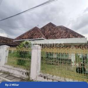 Rumah Posisi Hook Luas 791M di Jl. Anjasmoro Madiun Kota Dekat Alun Alun Cocok untuk InvestasiUsaha , tersedia melalui melalui situs Rumah123