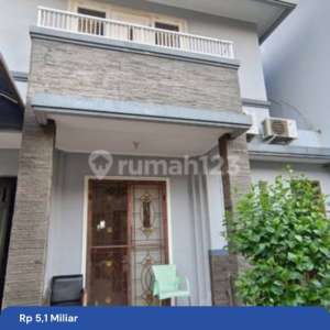 Rumah Rapi Siap Huni Lokasi Strategis , tersedia melalui melalui situs Rumah123