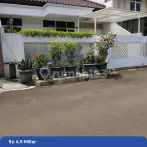 Rumah Sangat Terawat di Intercon Blok Depan , tersedia melalui melalui situs Rumah123