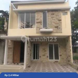 Rumah SHM Cluster 2 Lantai Strategis, 10 Menit dari Bandara Halim , tersedia melalui melalui situs Rumah123