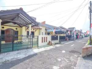 Rumah SHM Hadap Selatan 10 Mnt ke RS.Permata Pamulang Siap KPR J-21562 , tersedia melalui melalui situs Olx