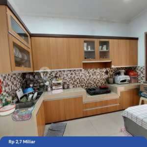 Rumah SHM Sektor 7C Semi Furnished Atap Baja Ringan Jendela Upvc , tersedia melalui melalui situs Rumah123