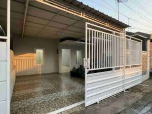 rumah siap huni air lancar tinggal masuk , tersedia melalui melalui situs Olx