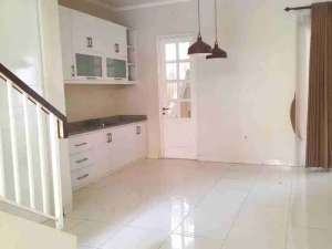Rumah Siap Huni area Discovery Bintaro Sektor 7 Tangsel , tersedia melalui melalui situs Olx
