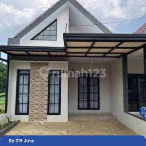 Rumah Siap Huni Bebas Banjir Dekat Jalur Angkot Dekat Stasiun , tersedia melalui melalui situs Rumah123