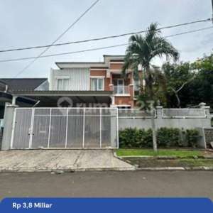 Rumah Siap Huni Di Anggrek Loka Bsd City , tersedia melalui melalui situs Rumah123