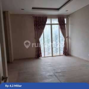 Rumah Siap Huni di Cluster Amerika Green Lake City Lokasi Bagus , tersedia melalui melalui situs Rumah123