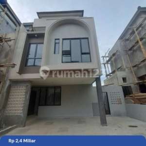 Rumah Siap Huni di Lebak Bulus 1 Km ke MRT Lebak Bulus , tersedia melalui melalui situs Rumah123