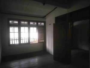 rumah siap huni luas 3 lt murah bisa untuk kost2 an di Antapani , tersedia melalui melalui situs Olx