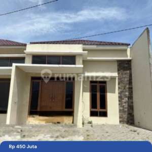 Rumah Siap Huni Termurah Medan Johor SHM , tersedia melalui melalui situs Rumah123