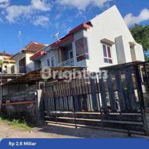 RUMAH STRATEGIS SIAP HUNI 2 LANTAI 3 KAMAR TIDUR 210 METER DI JALAN MAHENDRADATA DENPASAR BARAT , tersedia melalui melalui situs Rumah123