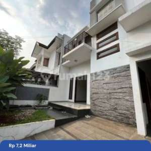 Rumah Strategis Siap Huni Dekat Pondok Indah Mall , tersedia melalui melalui situs Rumah123