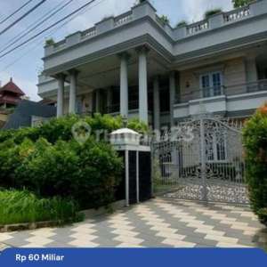 Rumah Sunter 3 Lantai Semi Furnished HGB - Hak Guna Bangun , tersedia melalui melalui situs Rumah123