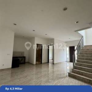 Rumah Tepi Laut di Pantai Indah Kapuk Minimalis 8x15 di Pik Golf Island , tersedia melalui melalui situs Rumah123