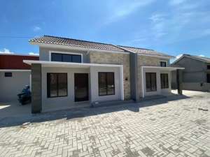 Rumah TERMURAH di perumahan cluster colomadu gedongan , tersedia melalui melalui situs Olx