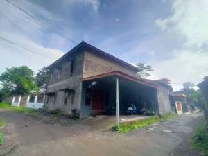 Rumah Termurah, Hitung Tanah Aja, Bonus 8 Kamar, Akses Pintu Tol Maguwoharjo lokasi di Depok, tersedia melalui melalui situs Olx