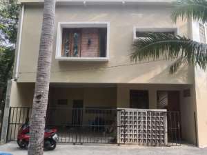 Rumah Tinggal 2 Lantai Semi Furnish Lokasi Balecatur Gamping Sleman , tersedia melalui melalui situs Olx