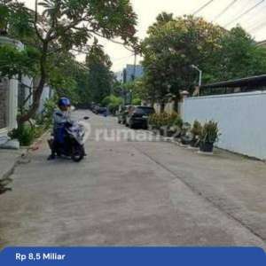Rumah Tua Cuma Hitung Tanah Dalam Komplek Tomang Jakarta Barat , tersedia melalui melalui situs Rumah123