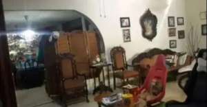 Rumah Tua di Jl Radio Kebayoran Baru Bisa Untuk Usaha , tersedia melalui melalui situs Olx