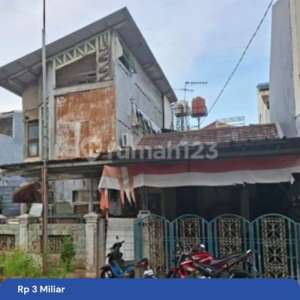Rumah Tua di Kelapa Gading , tersedia melalui melalui situs Rumah123