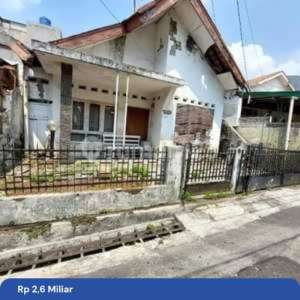 Rumah Tua di Tebet Barat Hitung Tanah Murah , tersedia melalui melalui situs Rumah123