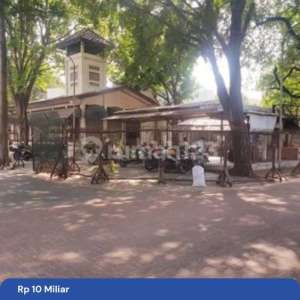 Rumah Tua Hoek Di Jl Pasar Baru Timur Sawah Besar Jakarta Pusat , tersedia melalui melalui situs Rumah123