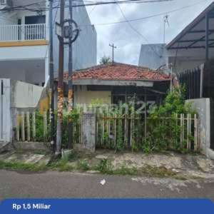 Rumah Tua Lokasi Strategis di Duri KepaDk430 , tersedia melalui melalui situs Rumah123