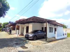 Rumah utara UGM dan Sekolah Al Azhar , tersedia melalui melalui situs Olx